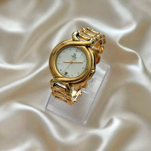 Load image into Gallery viewer, VINTAGE FENDI MOTHER-OF-PEARL WATCH
