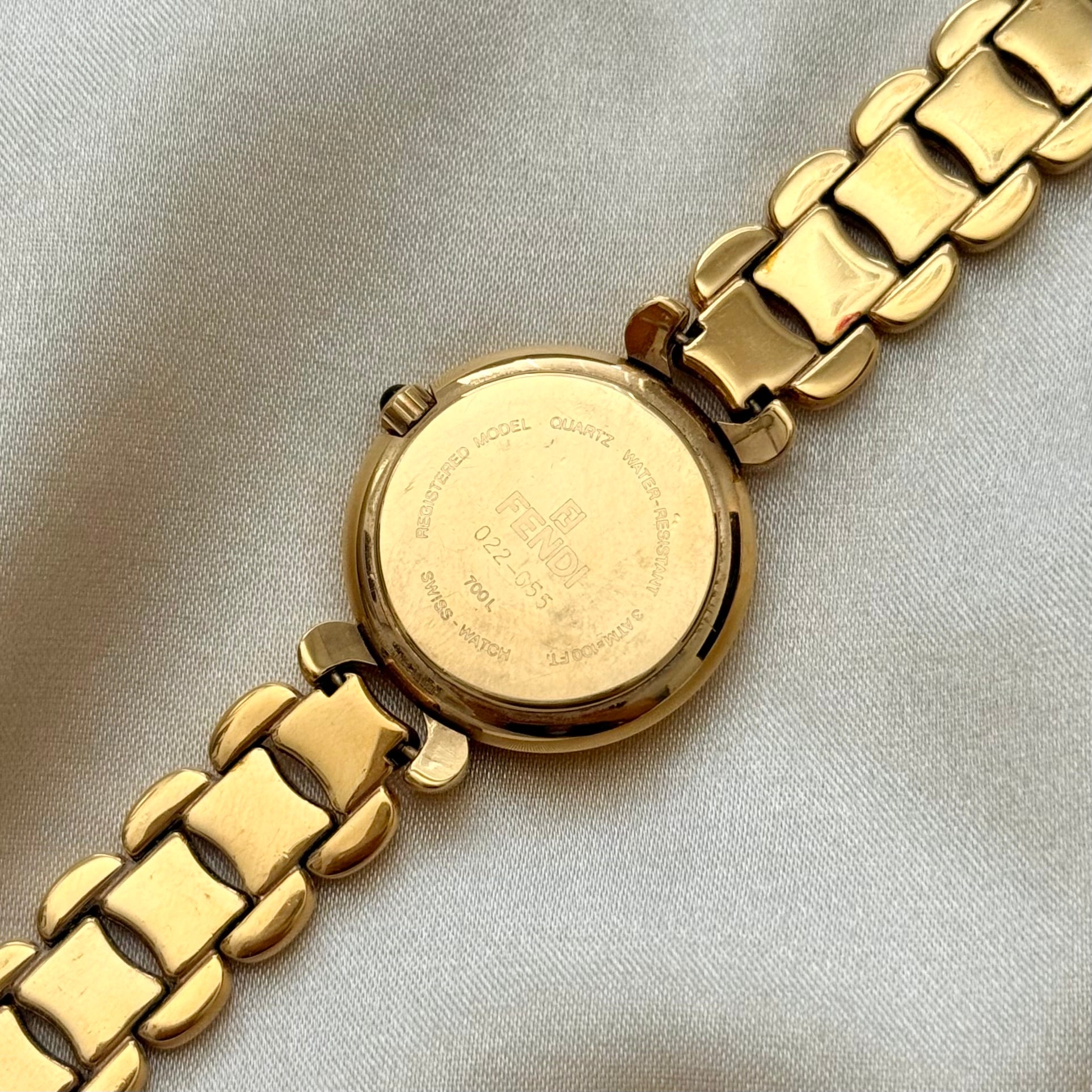 VINTAGE FENDI BLACK MOTHER-OF-PEARL WATCH – Panahon Designs display picture 2