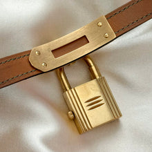 Load image into Gallery viewer, VINTAGE HERMES GREEN LEATHER WATCH
