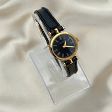 Load image into Gallery viewer, VINTAGE GUCCI BLACK LEATHER WATCH
