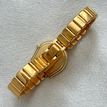 Load image into Gallery viewer, VINTAGE GUCCI WATCH
