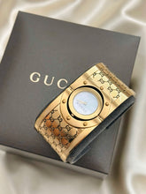 Load image into Gallery viewer, VINTAGE GUCCI MOTHER-OF-PEARL WATCH
