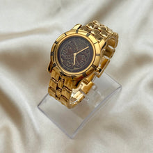 Load image into Gallery viewer, VINTAGE FENDI INTERCHANGEABLE BEZEL WATCH

