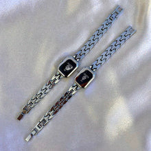 Load image into Gallery viewer, VINTAGE GUCCI SILVER WATCHES
