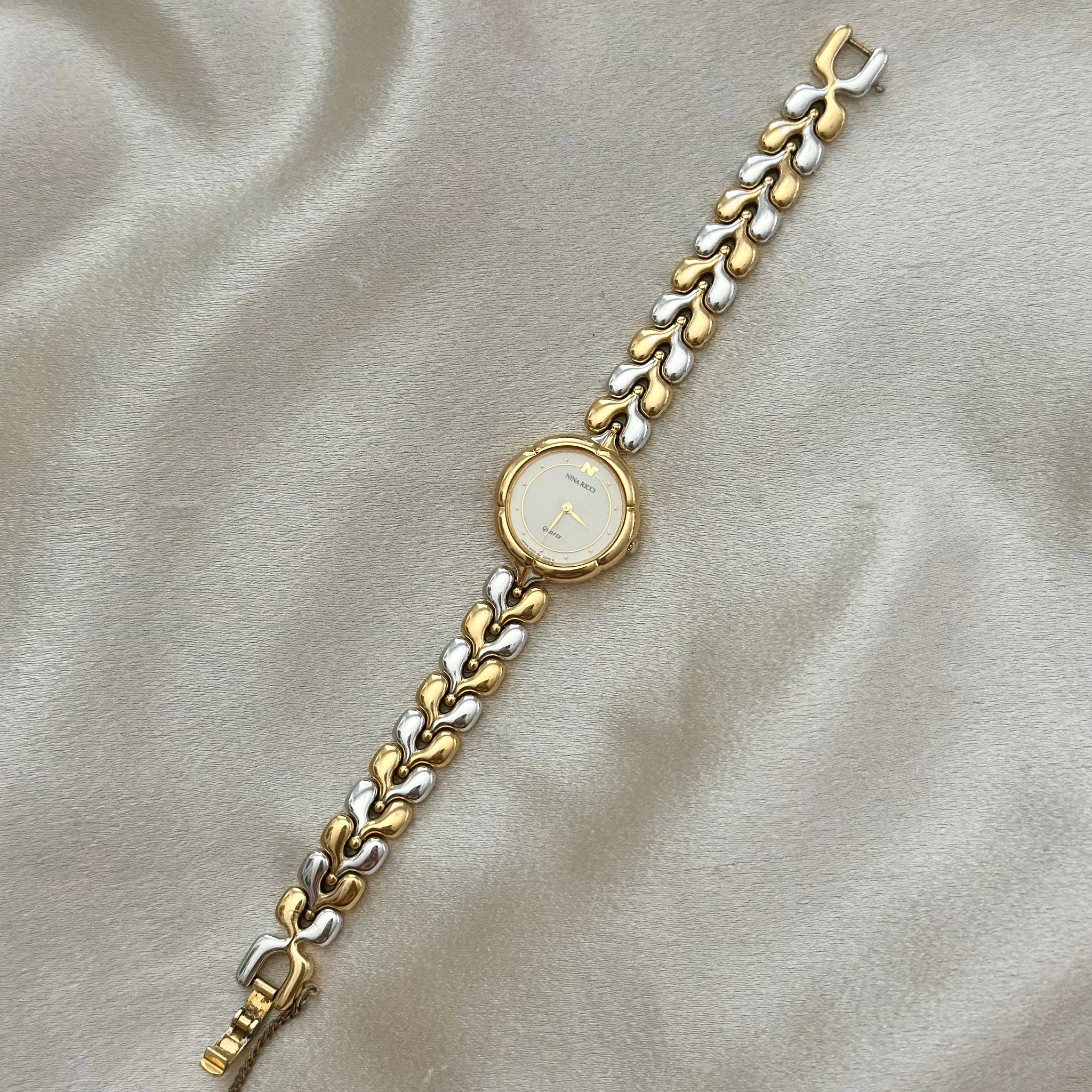 VINTAGE NINA RICCI MOTHER-OF-PEARL TWO-TONED WATCH – Panahon 