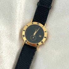 Load image into Gallery viewer, VINTAGE GUCCI BLACK LEATHER WATCH
