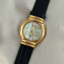 Load image into Gallery viewer, VINTAGE GUCCI MOTHER-OF-PEARL BLACK LEATHER WATCH
