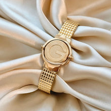 Load image into Gallery viewer, VINTAGE GUCCI WATCH
