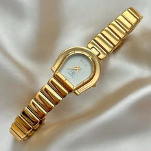 Load image into Gallery viewer, VINTAGE GUCCI WATCH
