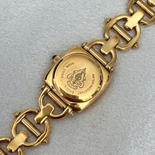 Load image into Gallery viewer, VINTAGE GUCCI WATCH
