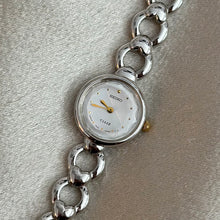 Load image into Gallery viewer, VINTAGE SEIKO SILVER WATCH
