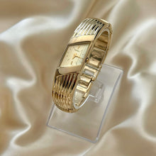 Load image into Gallery viewer, VINTAGE SEIKO WATCH

