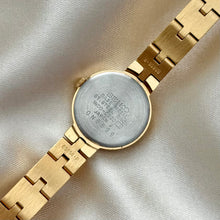 Load image into Gallery viewer, VINTAGE SEIKO DAINTY WATCH
