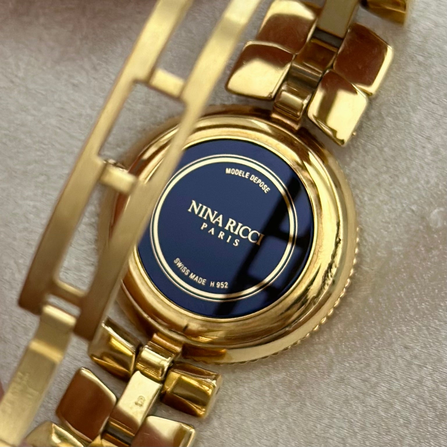 Titto Ricci Watch VINTAGE NINA RICCI TWO-TONED WATCH – Panahon Designs
