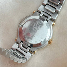 Load image into Gallery viewer, VINTAGE GUCCI TWO-TONED WATCH
