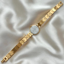 Load image into Gallery viewer, VINTAGE SEIKO DAINTY WATCH
