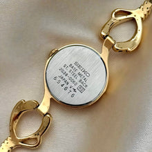 Load image into Gallery viewer, VINTAGE SEIKO WATCH
