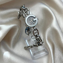 Load image into Gallery viewer, VINTAGE GUCCI WATCH
