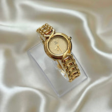 Load image into Gallery viewer, VINTAGE FENDI WATCH
