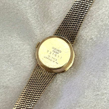 Load image into Gallery viewer, VINTAGE SEIKO WATCH
