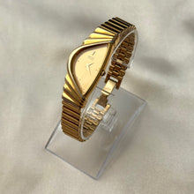 Load image into Gallery viewer, VINTAGE SEIKO WATCH
