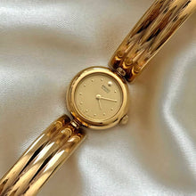 Load image into Gallery viewer, VINTAGE SEIKO DAINTY WATCH

