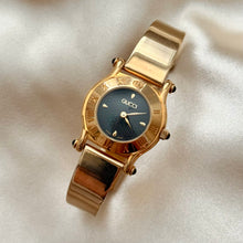 Load image into Gallery viewer, VINTAGE GUCCI WATCH
