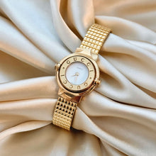 Load image into Gallery viewer, VINTAGE GUCCI WATCH
