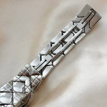 Load image into Gallery viewer, VINTAGE DIOR MOTHER-OF-PEARL SILVER WATCH
