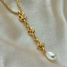 Load image into Gallery viewer, LV PEARL DROP LARIAT NECKLACE
