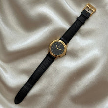 Load image into Gallery viewer, VINTAGE FENDI LEATHER WATCH
