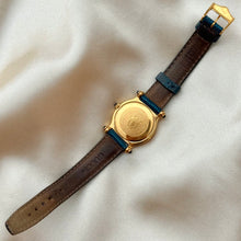 Load image into Gallery viewer, VINTAGE GUCCI BLUE LEATHER WATCH
