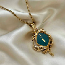Load image into Gallery viewer, VINTAGE SEIKO NECKLACE WATCH
