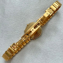 Load image into Gallery viewer, VINTAGE GUCCI WATCH
