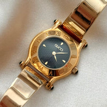 Load image into Gallery viewer, VINTAGE GUCCI WATCH
