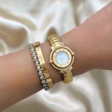 Load image into Gallery viewer, VINTAGE GUCCI WATCH
