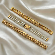 Load image into Gallery viewer, VINTAGE NINA RICCI INTERCHANGEABLE WATCH SET
