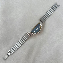 Load image into Gallery viewer, VINTAGE SEIKO SILVER WATCH
