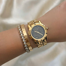 Load image into Gallery viewer, VINTAGE FENDI INTERCHANGEABLE BEZEL WATCH
