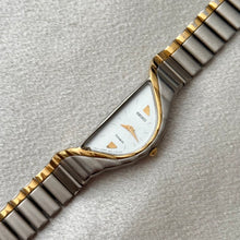 Load image into Gallery viewer, VINTAGE SEIKO TWO-TONED WATCH
