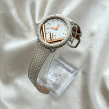 Load image into Gallery viewer, VINTAGE FENDI LEATHER WATCH
