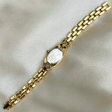 Load image into Gallery viewer, VINTAGE SEIKO DAINTY WATCH
