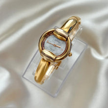 Load image into Gallery viewer, VINTAGE GUCCI MOTHER-OF-PEARL WATCH
