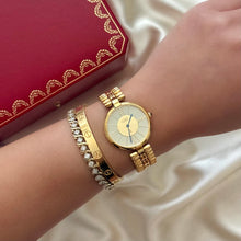 Load image into Gallery viewer, VINTAGE CARTIER WATCH - WITH EXTRA STRAP
