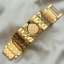 Load image into Gallery viewer, VINTAGE GUCCI MOTHER-OF-PEARL WATCH
