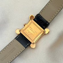 Load image into Gallery viewer, VINTAGE CELINE BLACK LEATHER WATCH
