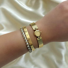 Load image into Gallery viewer, VINTAGE SEIKO DAINTY WATCH
