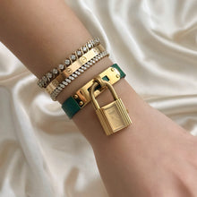 Load image into Gallery viewer, VINTAGE HERMES GREEN LEATHER WATCH
