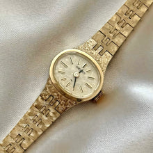 Load image into Gallery viewer, VINTAGE SEIKO DAINTY WATCH

