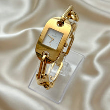 Load image into Gallery viewer, VINTAGE GUCCI CHAIN WATCH
